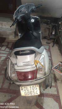White Honda Activa