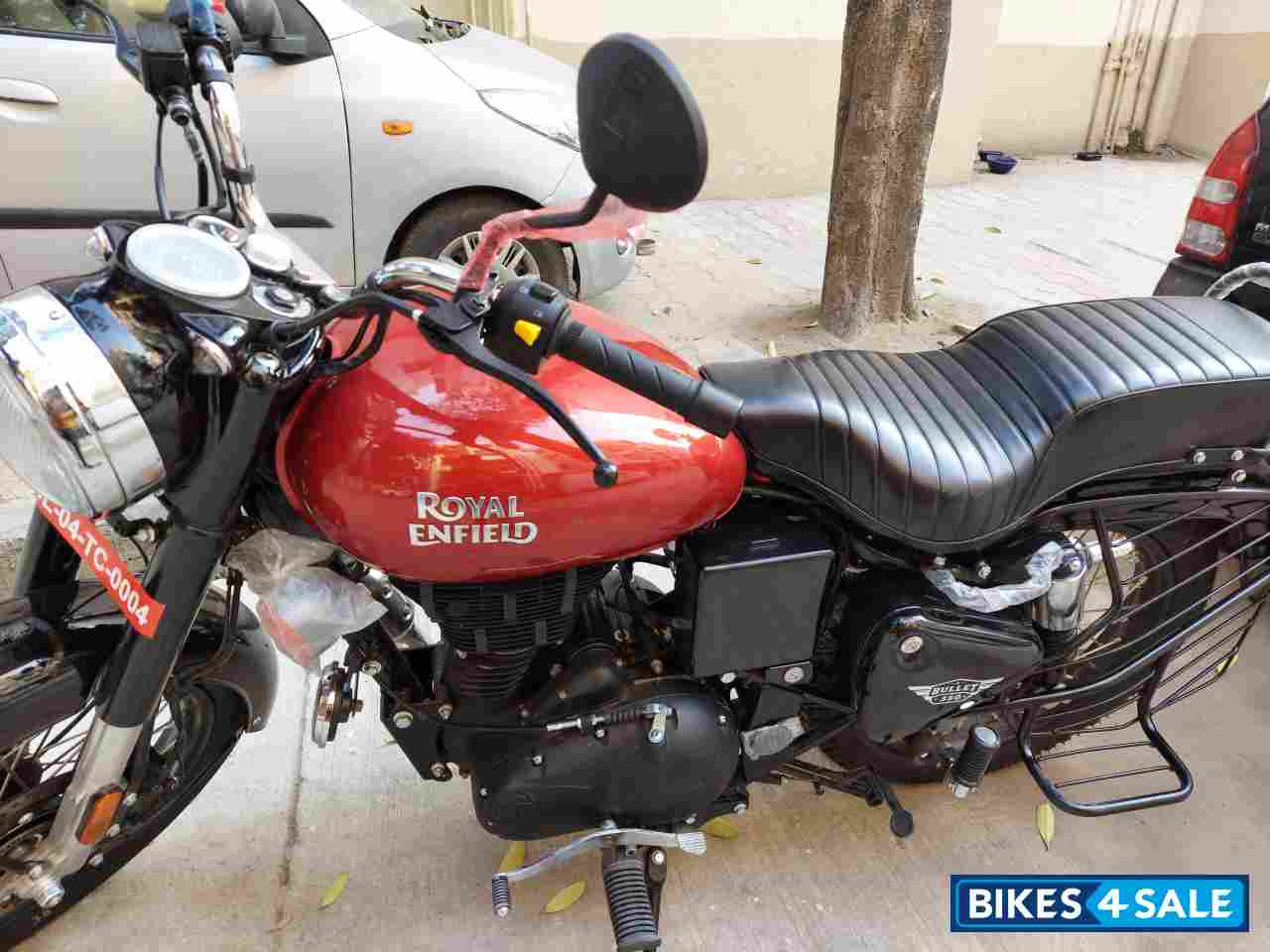 Regal Red Royal Enfield Bullet 350 ES BS6