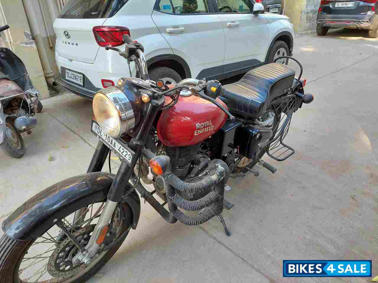 Regal Red Royal Enfield Bullet 350 ES BS6
