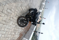 Grey Husqvarna Svartpilen 250