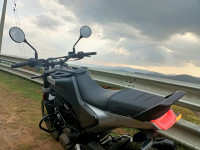 Grey Husqvarna Svartpilen 250