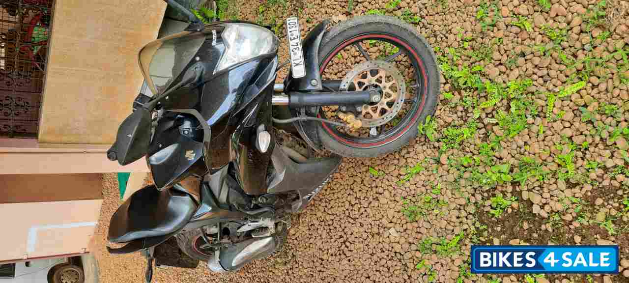 Suzuki Gixxer SF