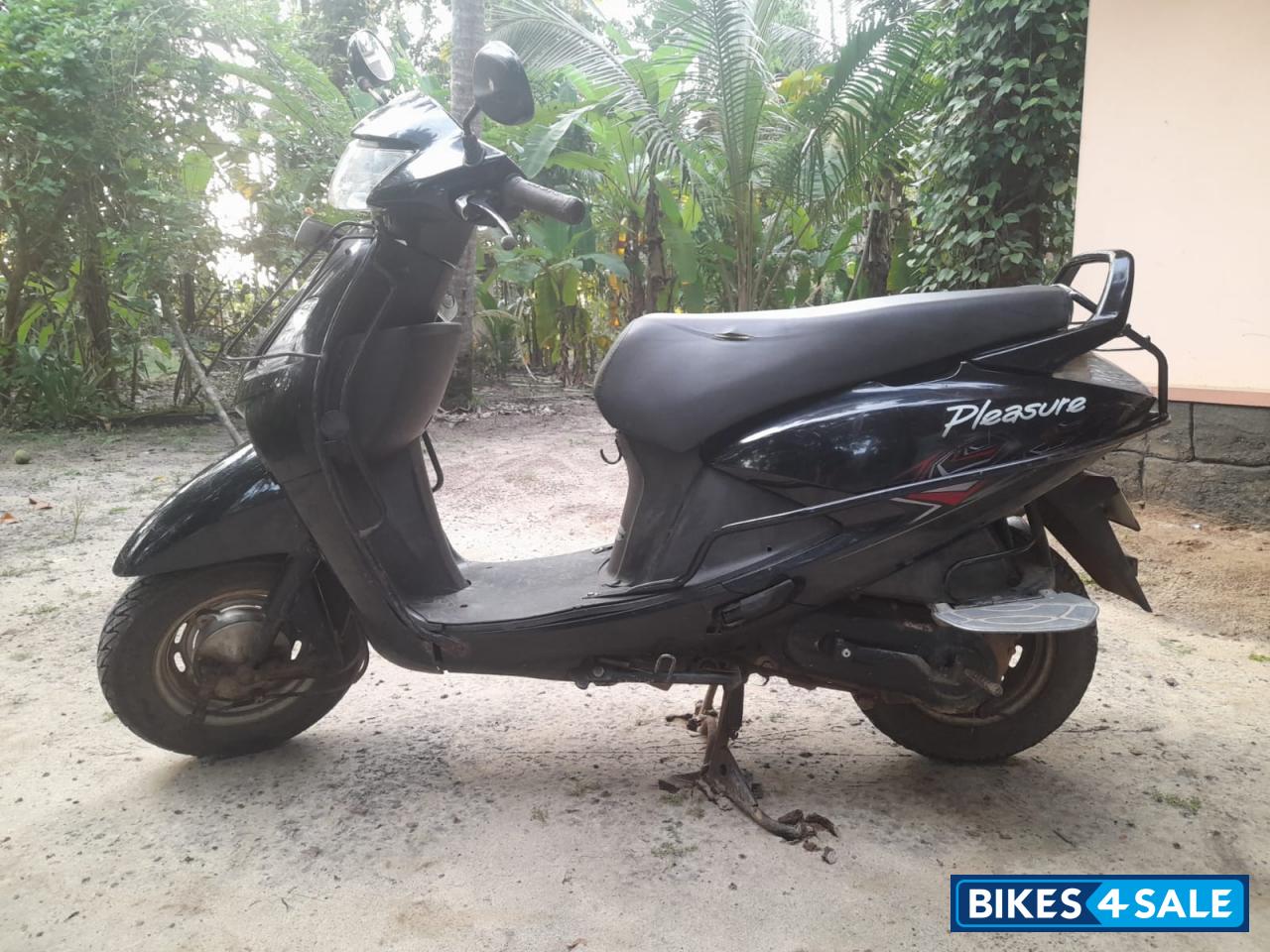 Black Hero Pleasure Hero honda pleasure euro 2000