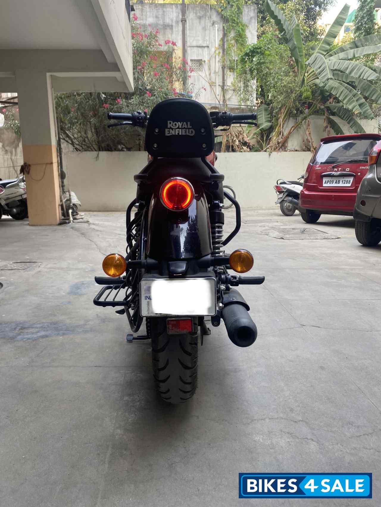 Red Royal Enfield Meteor 350 Fireball