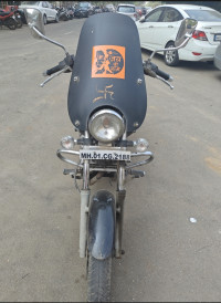 Black Bajaj Avenger Cruise 220