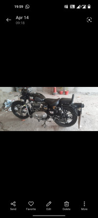 Black Royal Enfield Bullet Machismo 350 Old