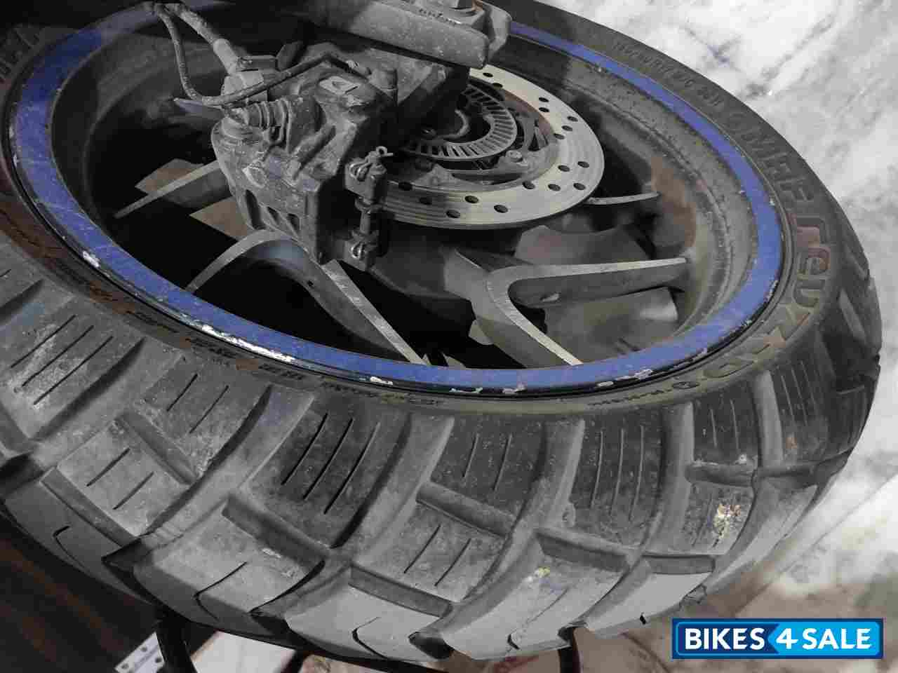 White Bajaj Dominar 400 ABS BS6