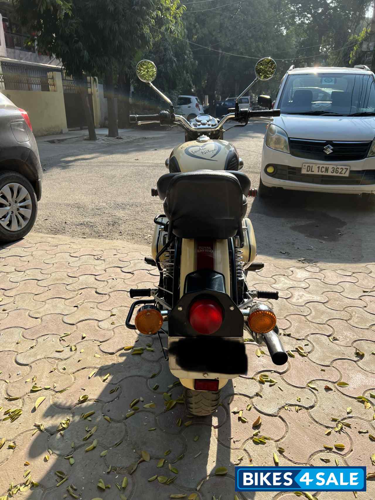 Tan Color Royal Enfield Classic 500 Tan Color Royal Enfield Classic 500