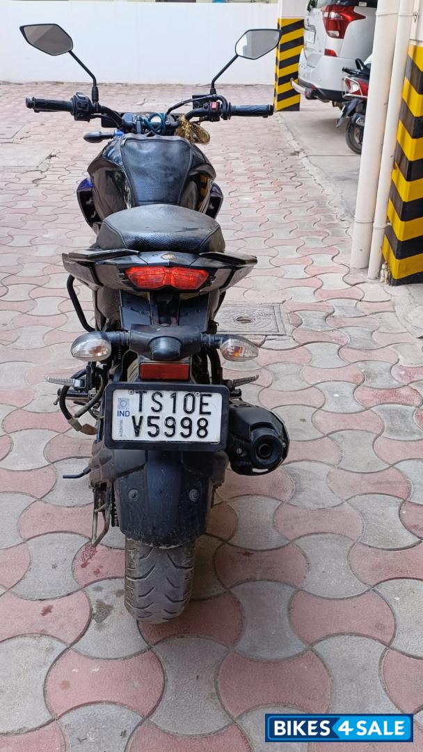 Black Yamaha FZ 25 Black Yamaha FZ 25