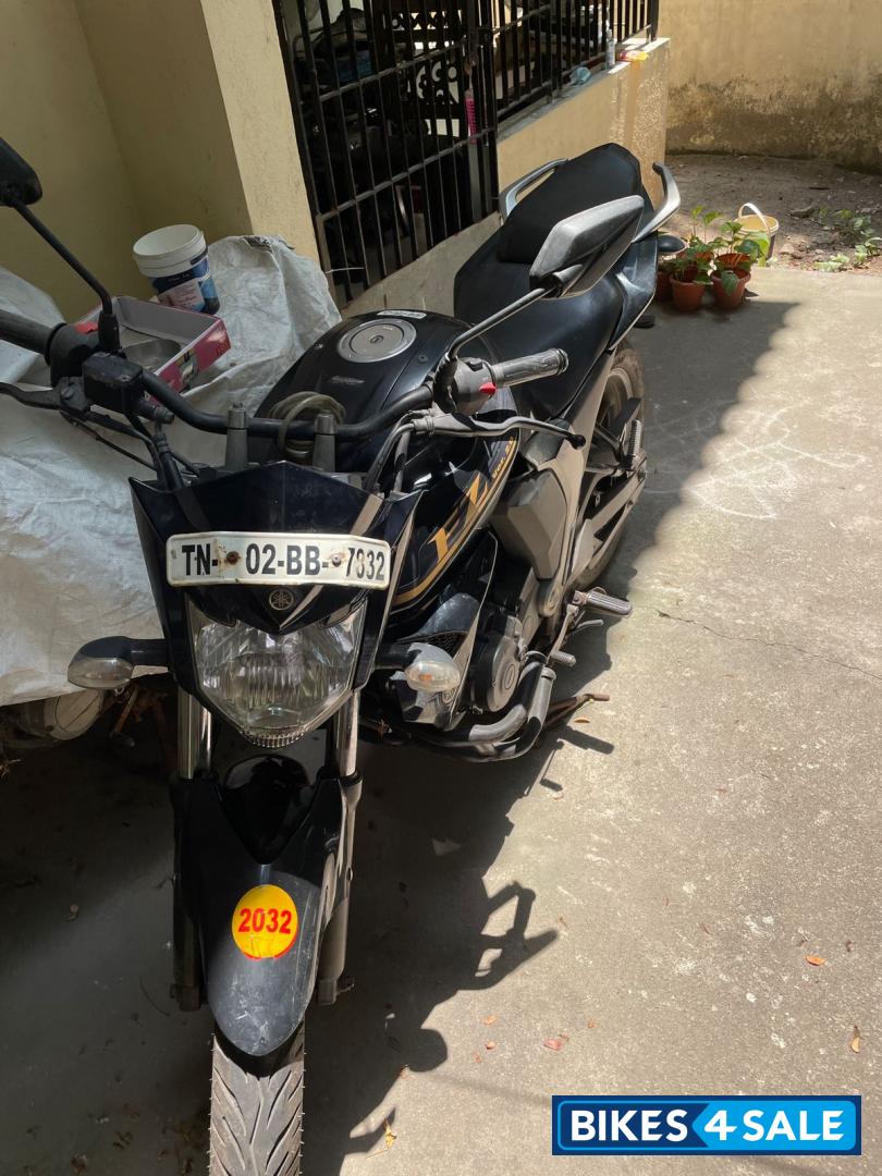 Yamaha FZ FI V2