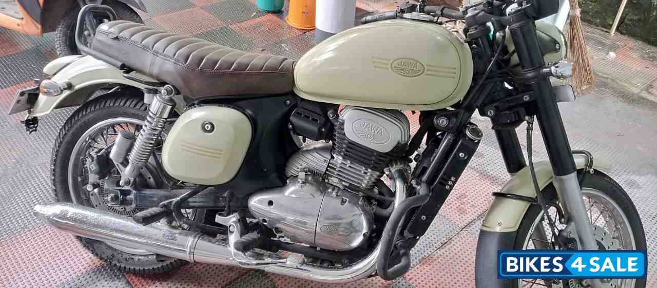 Jawa forty two BS6