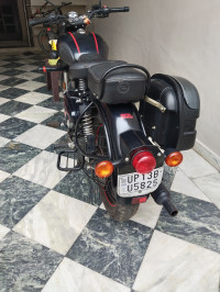 Black Royal Enfield Classic Stealth Black