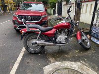 Red Bajaj Avenger 220 DTS-i