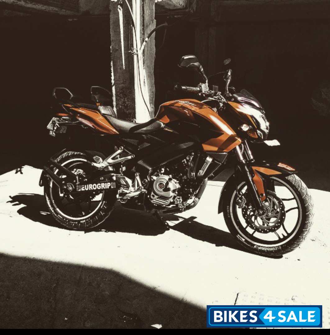 Bajaj Pulsar 200 NS