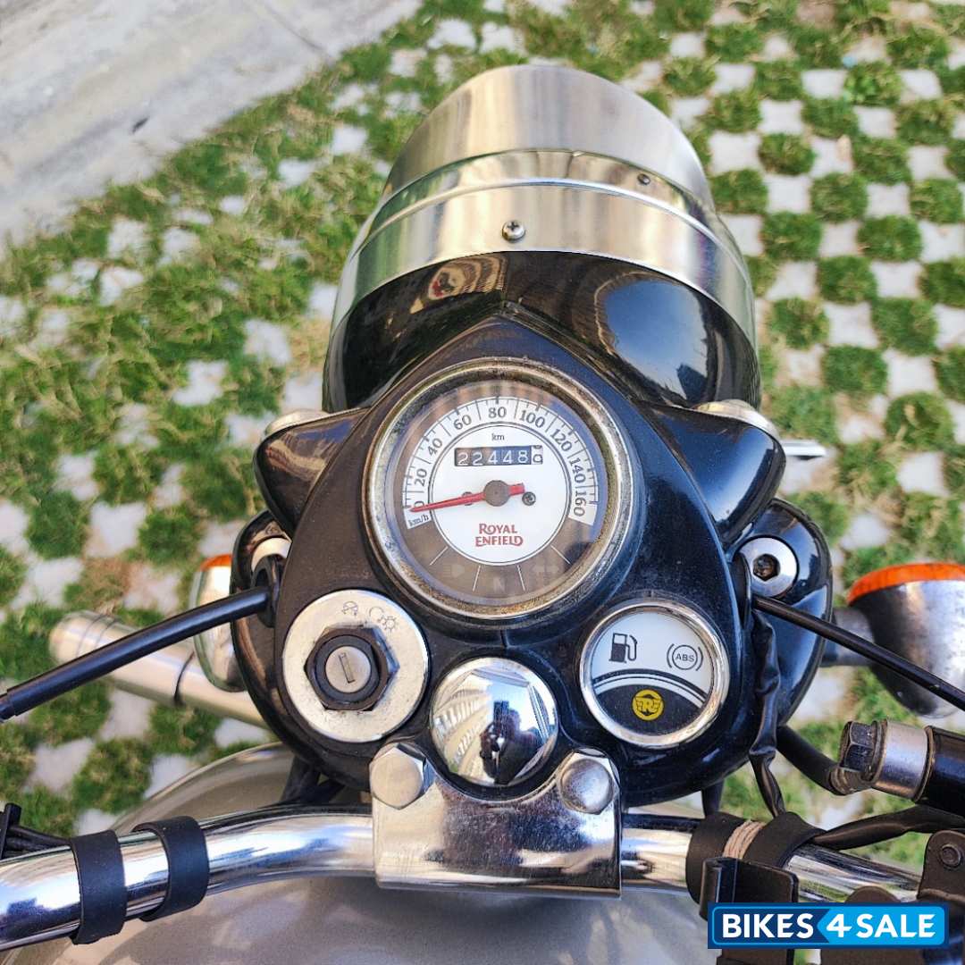 Gray Royal Enfield Classic Gunmetal Grey