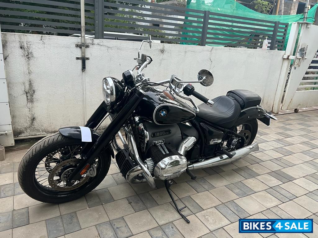 Black BMW R 18 Classic First Edition