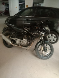 Black Bajaj Pulsar 220 DTSi