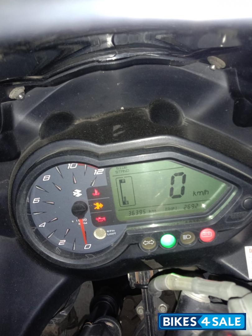 Black Bajaj Pulsar 220 DTSi