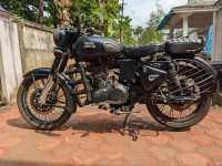 Royal Enfield Classic Stealth Black