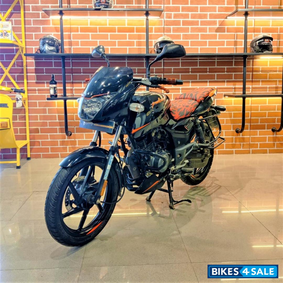 Bajaj Pulsar 125 Carbon Fibre Disc Split Seat