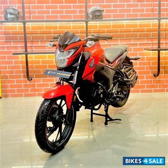 Honda CB Hornet 160R