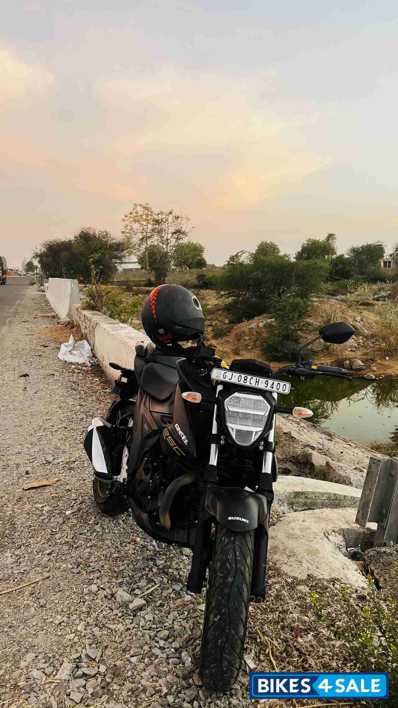 Black Suzuki Gixxer 250 BS6