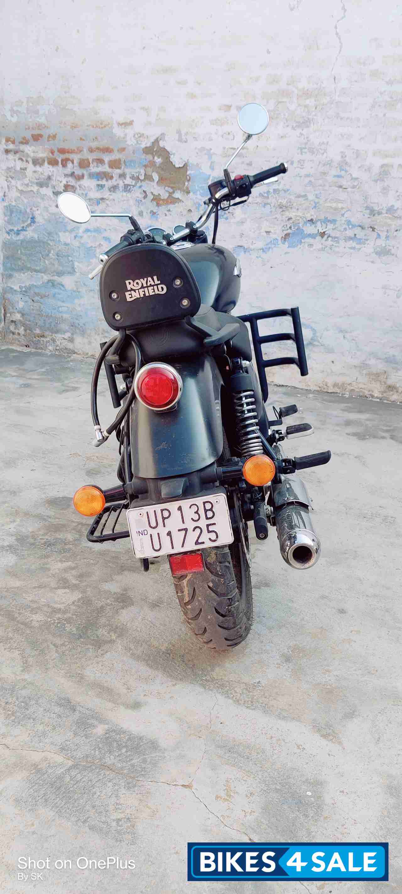 Stellar Black Royal Enfield Meteor 350 Stellar
