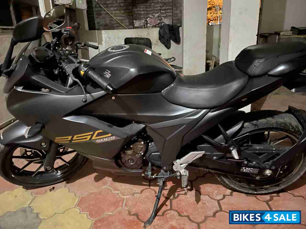 Matte Black Suzuki Gixxer SF 250 BS6