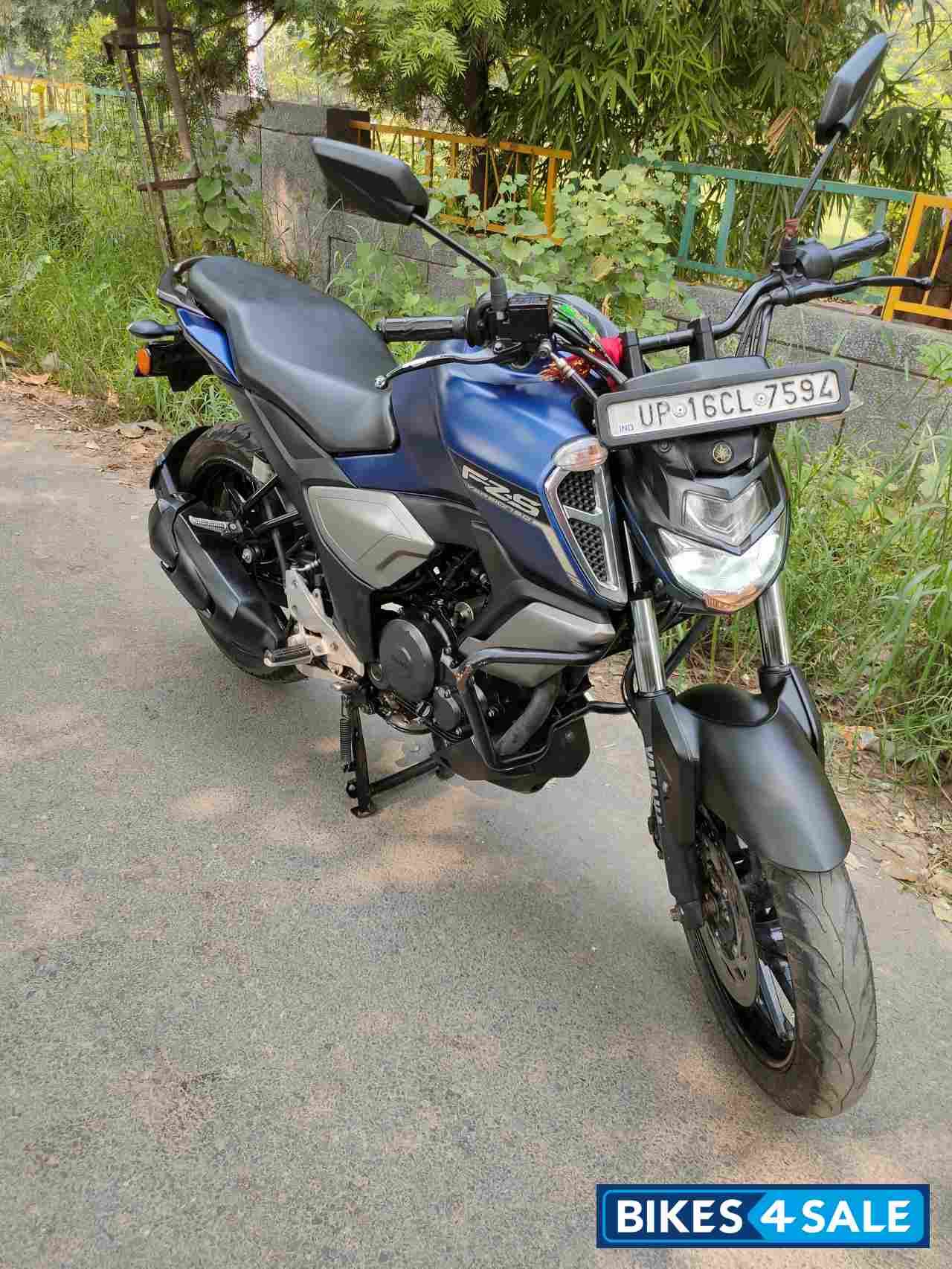 Yamaha FZ-S