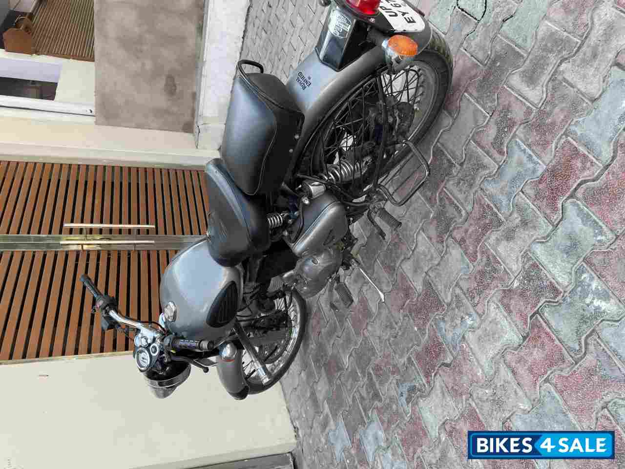 Royal Enfield Classic Gunmetal Grey Royal Enfield Classic Gunmetal Grey