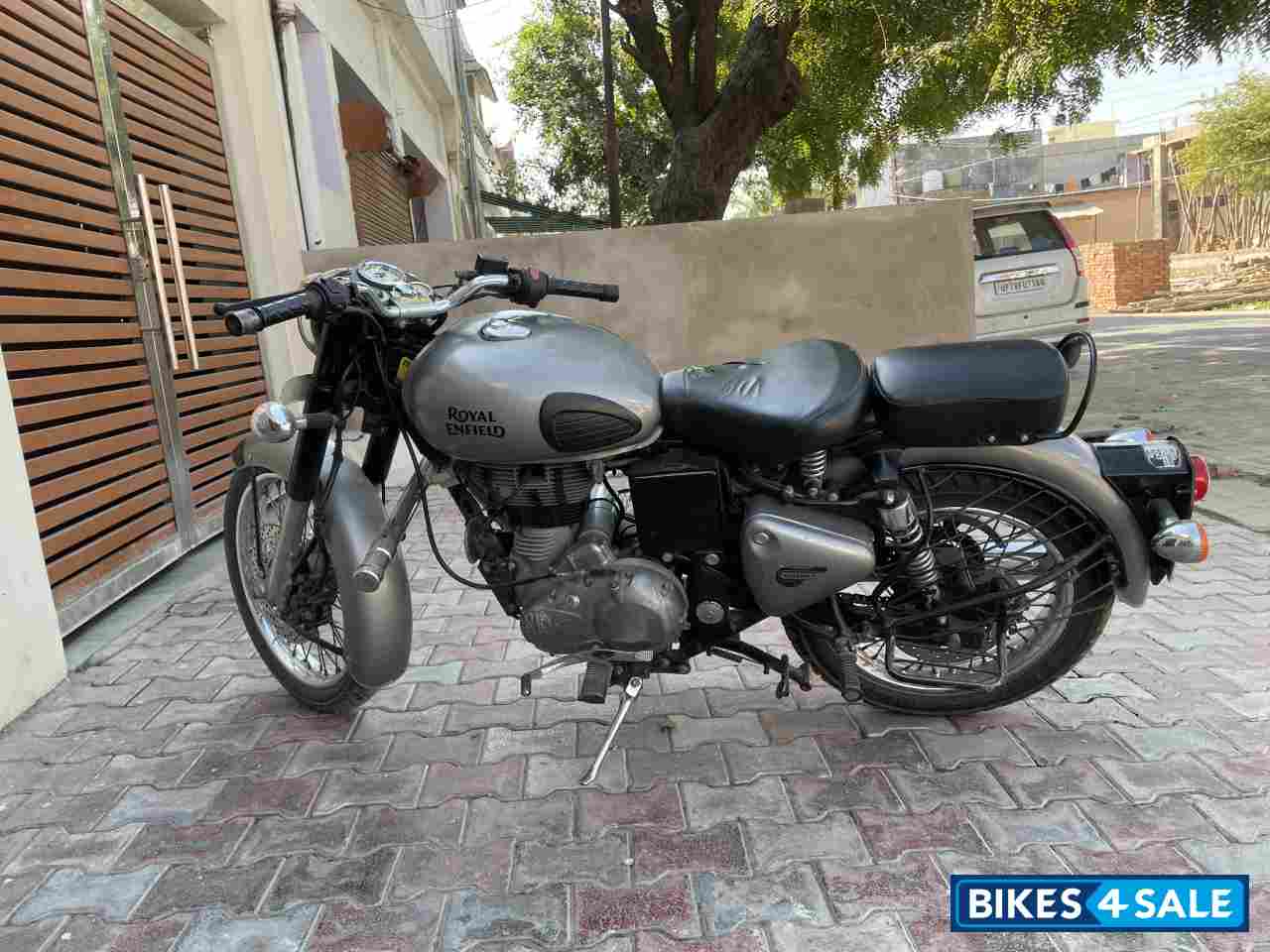 Royal Enfield Classic Gunmetal Grey Royal Enfield Classic Gunmetal Grey