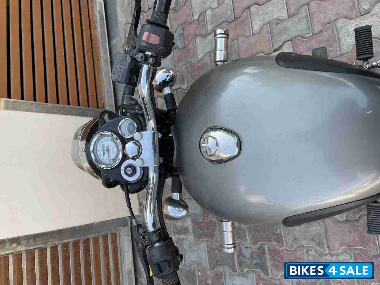 Royal Enfield Classic Gunmetal Grey Royal Enfield Classic Gunmetal Grey