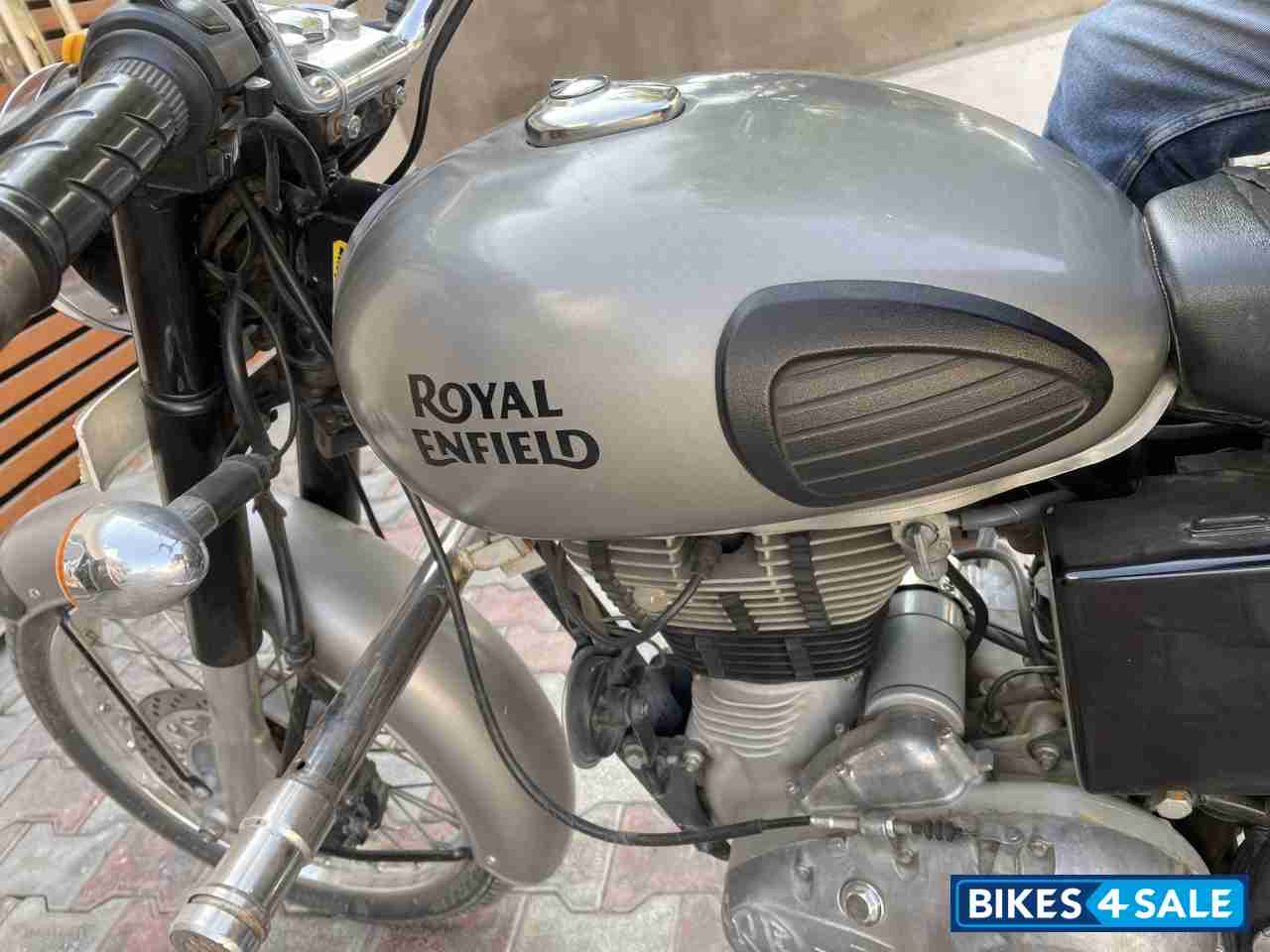 Royal Enfield Classic Gunmetal Grey Royal Enfield Classic Gunmetal Grey