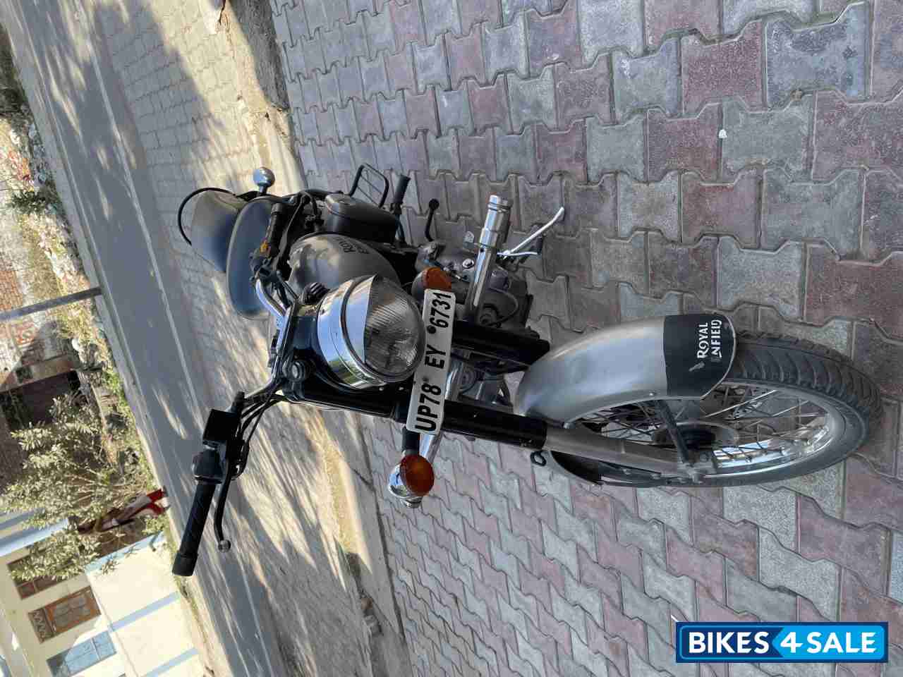 Royal Enfield Classic Gunmetal Grey Royal Enfield Classic Gunmetal Grey