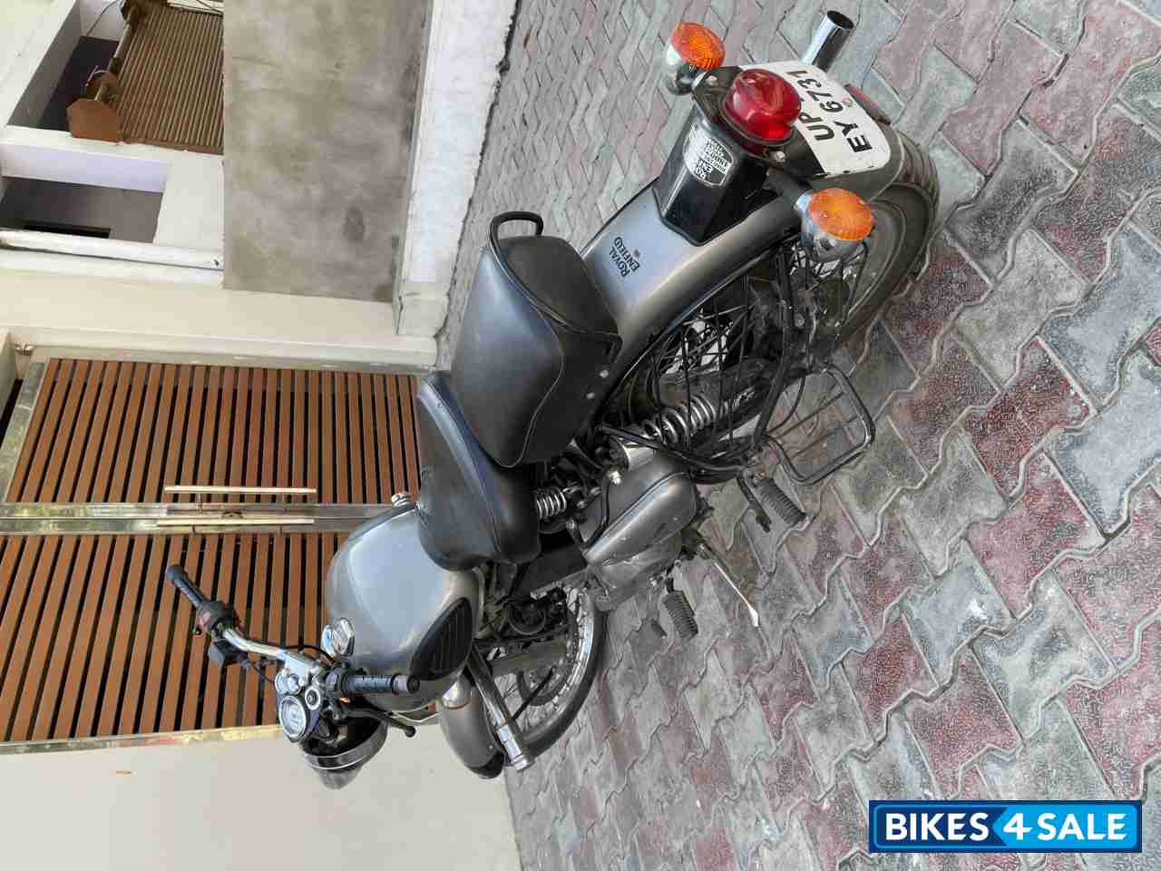 Royal Enfield Classic Gunmetal Grey Royal Enfield Classic Gunmetal Grey