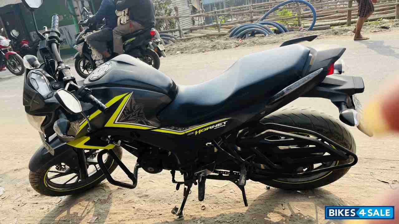 Honda CB Hornet 160R Honda CB Hornet 160R