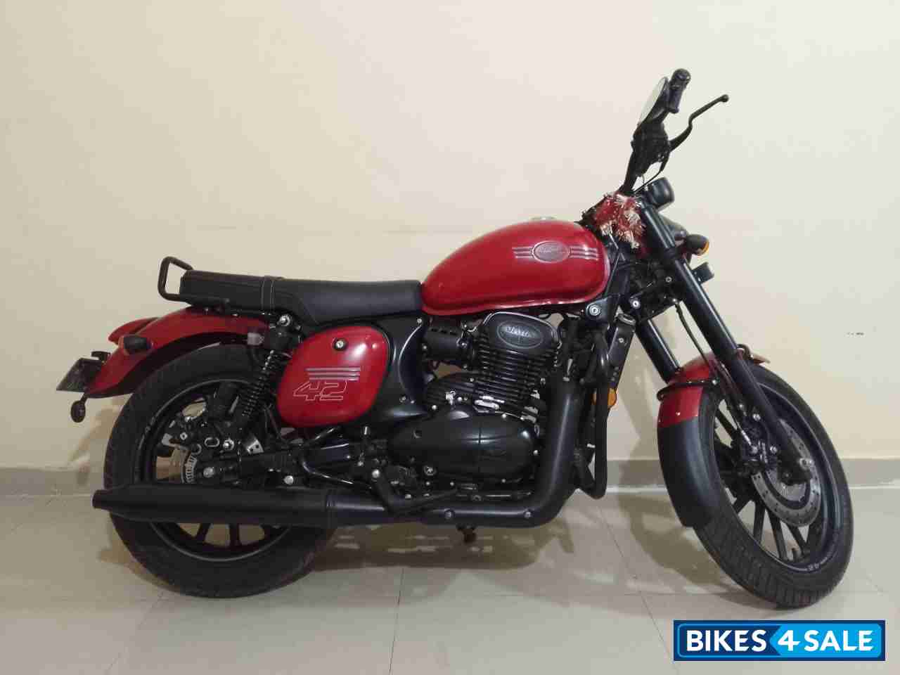 Jawa 42 Dual Channel ABS Orion Red