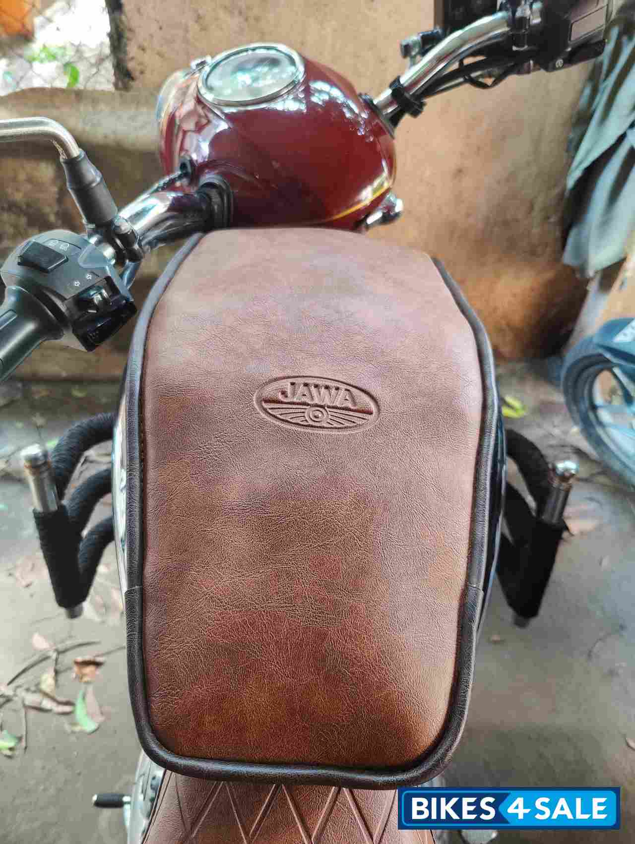 Maroon Jawa Jawa BS6