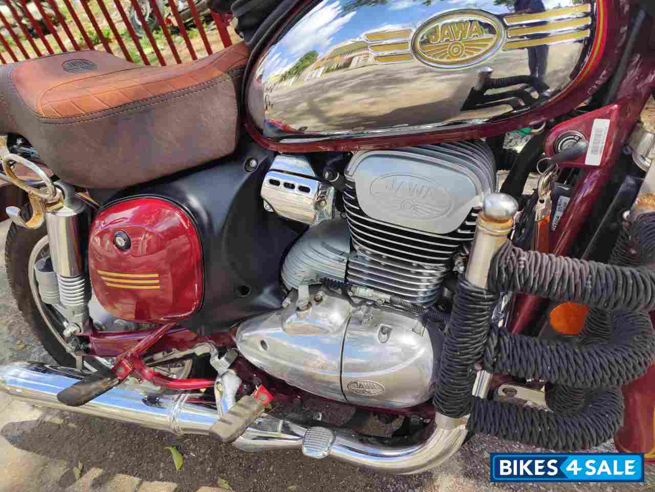 Maroon Jawa Jawa BS6