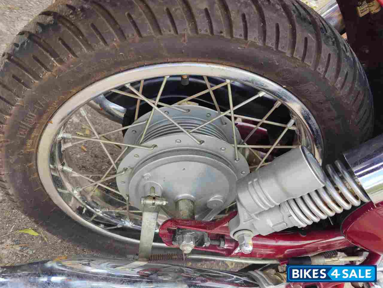 Maroon Jawa Jawa BS6