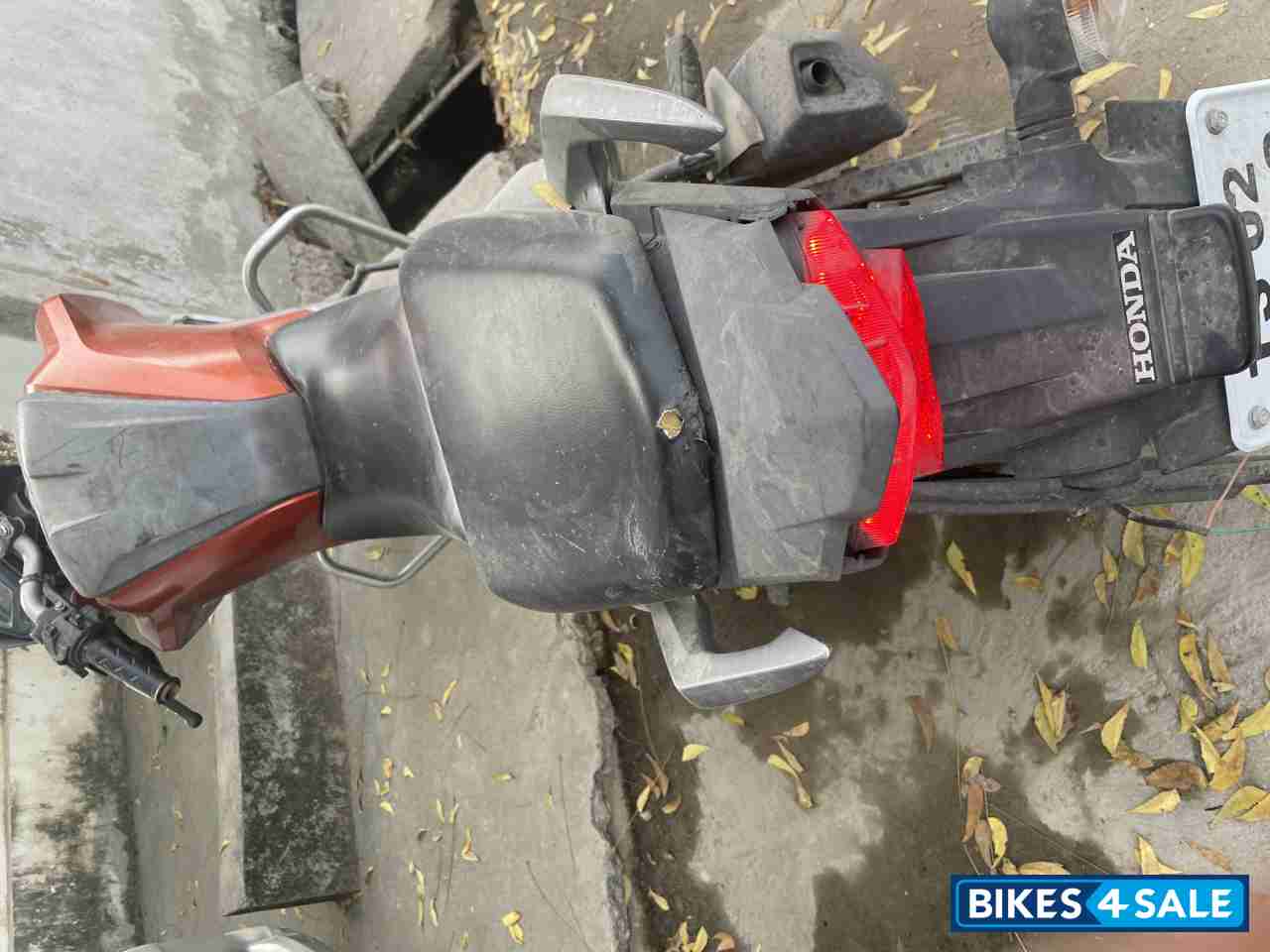 Neo Orange Honda CB Hornet 160R