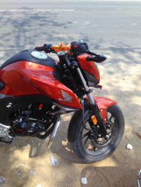 Neo Orange Honda CB Hornet 160R