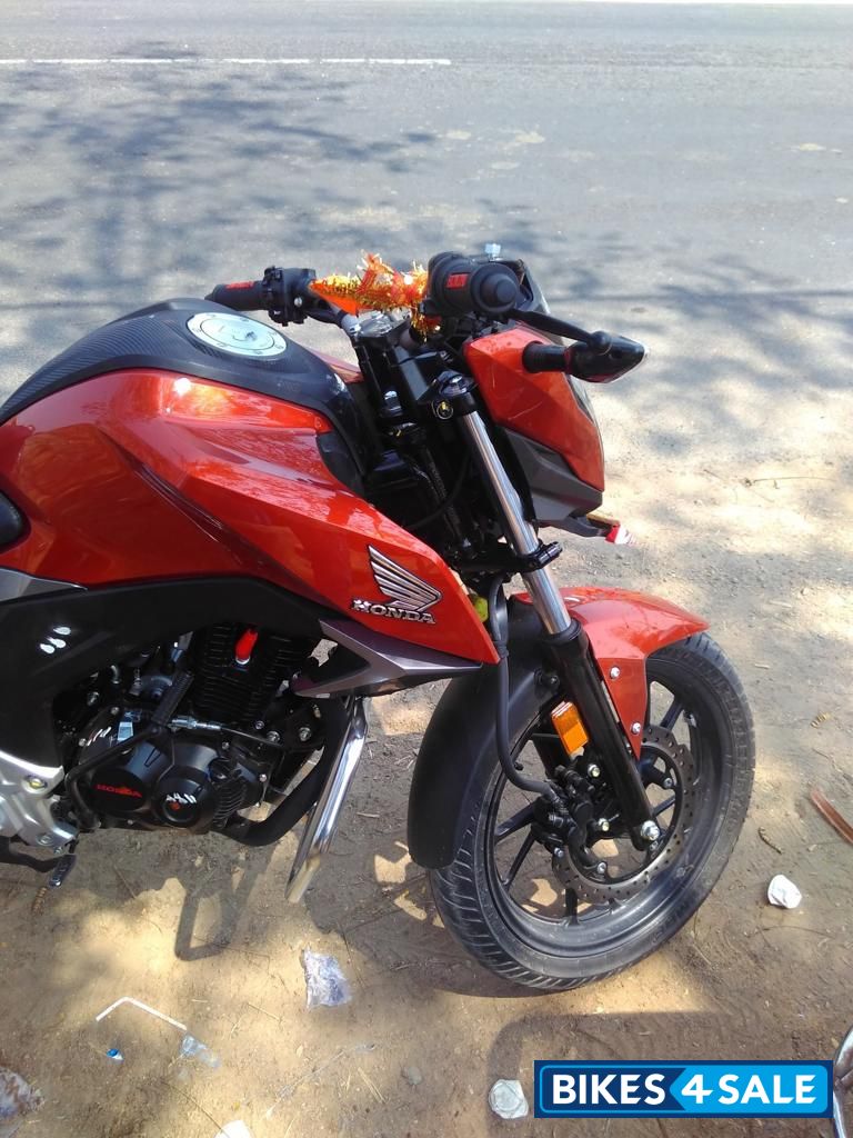 Neo Orange Honda CB Hornet 160R
