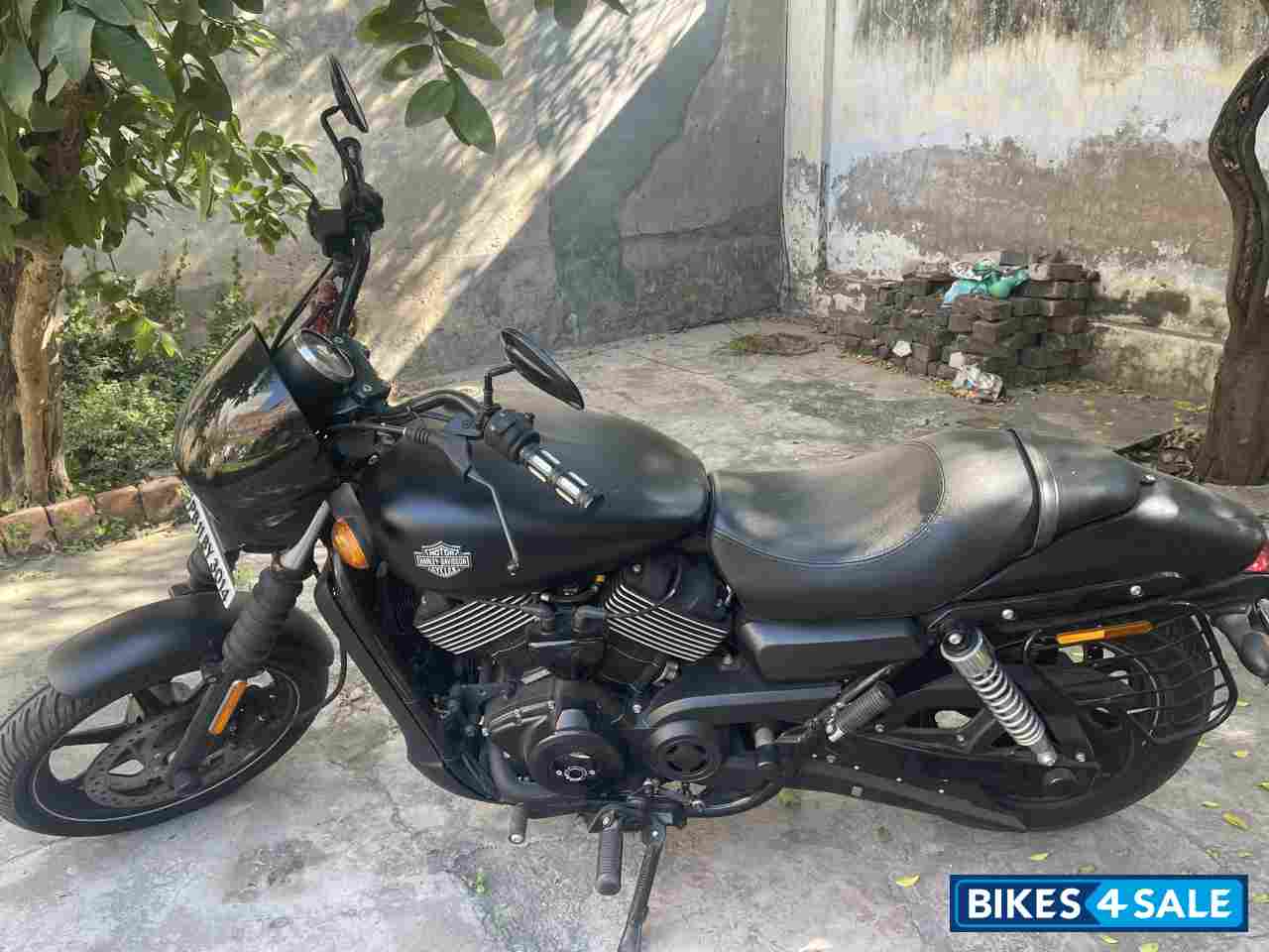 Blackdenim Harley Davidson Street 750