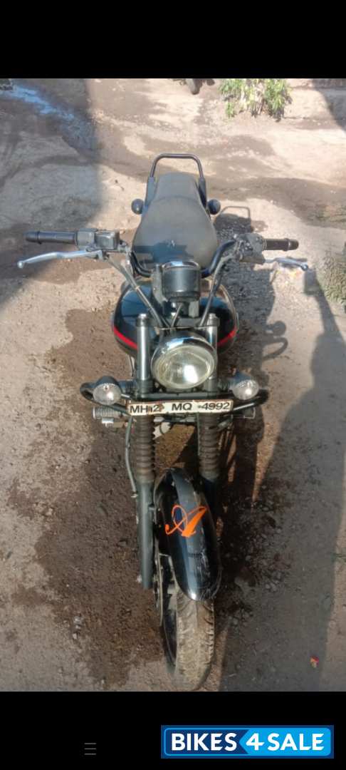 Black Bajaj Avenger Street 220