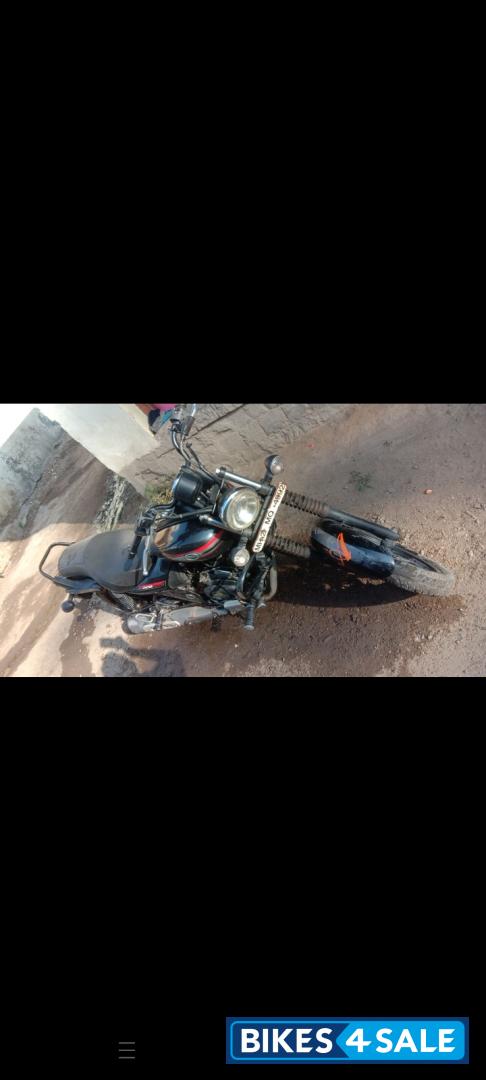 Black Bajaj Avenger Street 220