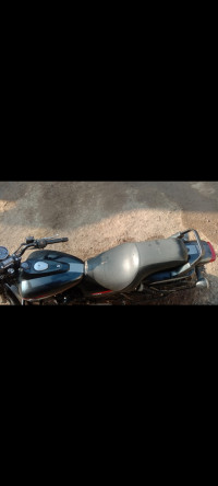 Black Bajaj Avenger Street 220