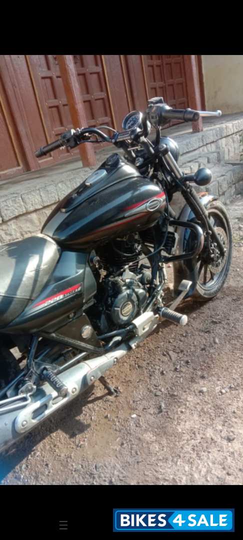 Black Bajaj Avenger Street 220
