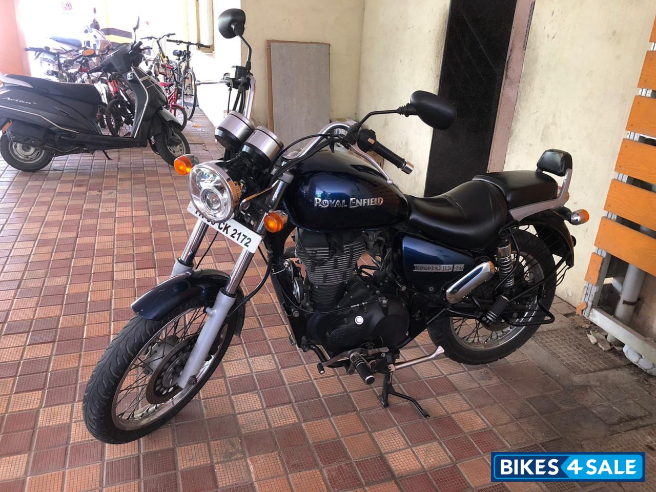 Marine Blue Royal Enfield Thunderbird 350