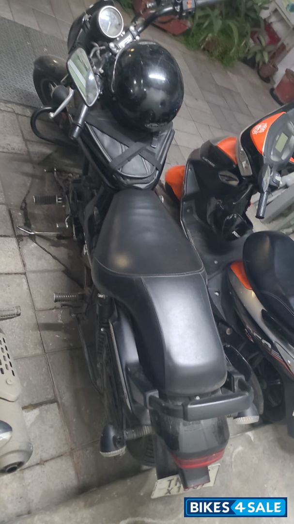 Bajaj Avenger Street 160